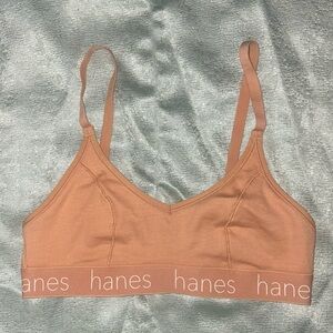 Hanes Tan Ribbed Wireless Comfort Bralette size Small - Perfect Condition